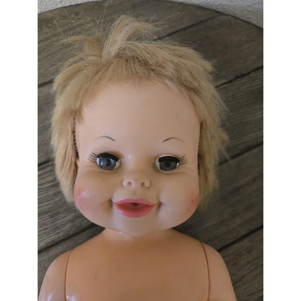 Vintage 1968 Deluxe Topper Toys Baby Party Doll 18